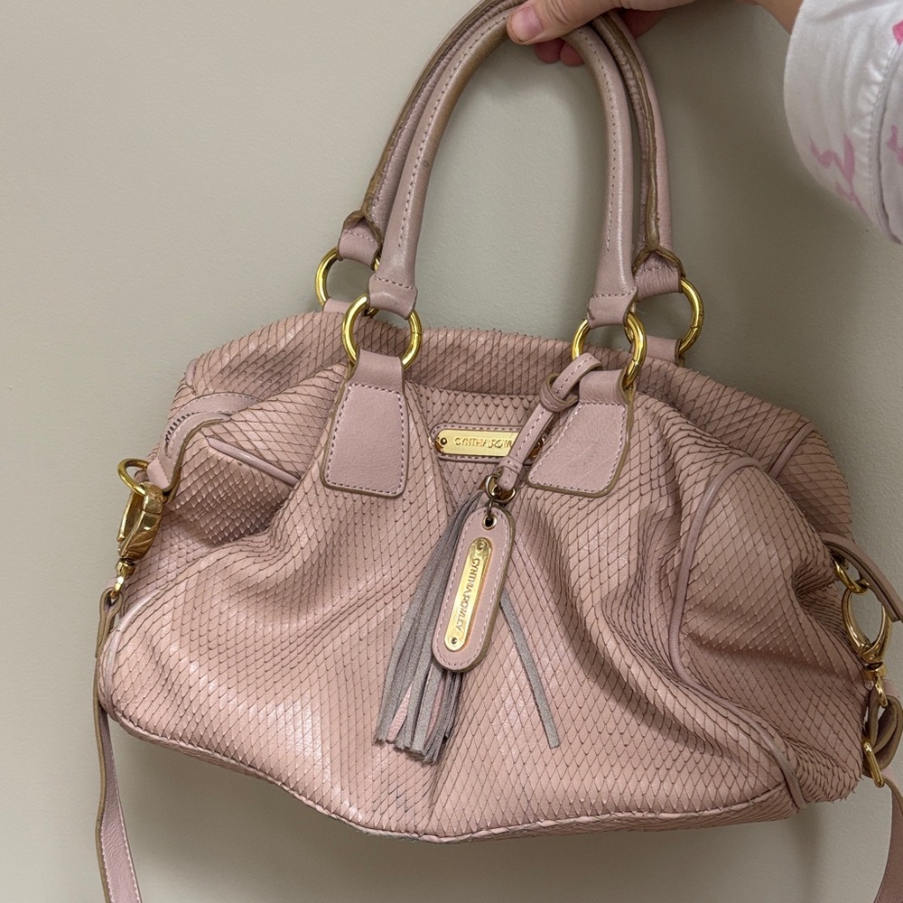 Chic Cynthia Rowley Light Pink and Gold Shoulder Bag with Tassel